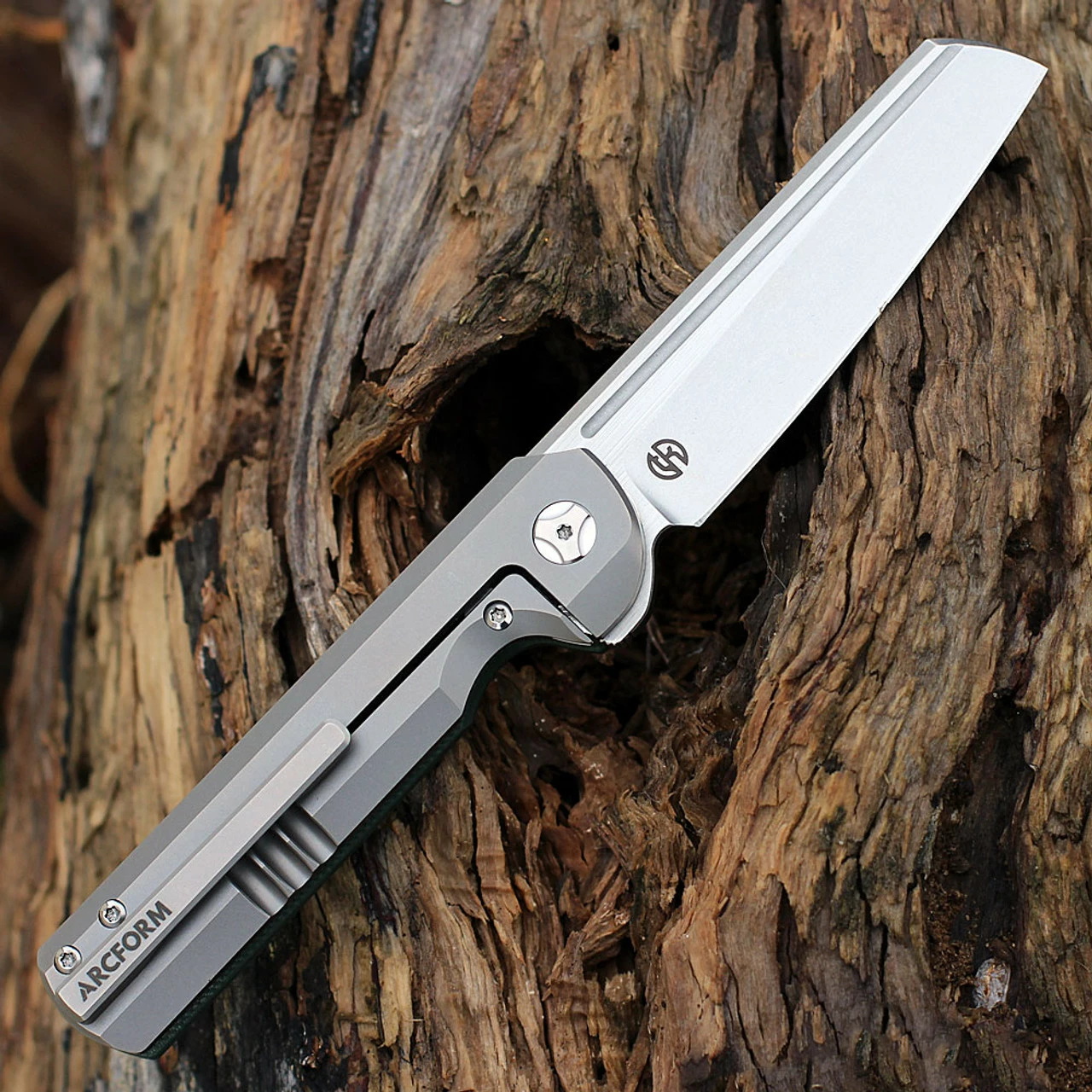 Arcform Slimfoot Folding - Ti / Green G-10 (3.5" M390 Satin Sheepsfoot) 2 Arcform Slimfoot Folding - Ti / Green G-10 (3.5" M390 Satin Sheepsfoot) - Image 2