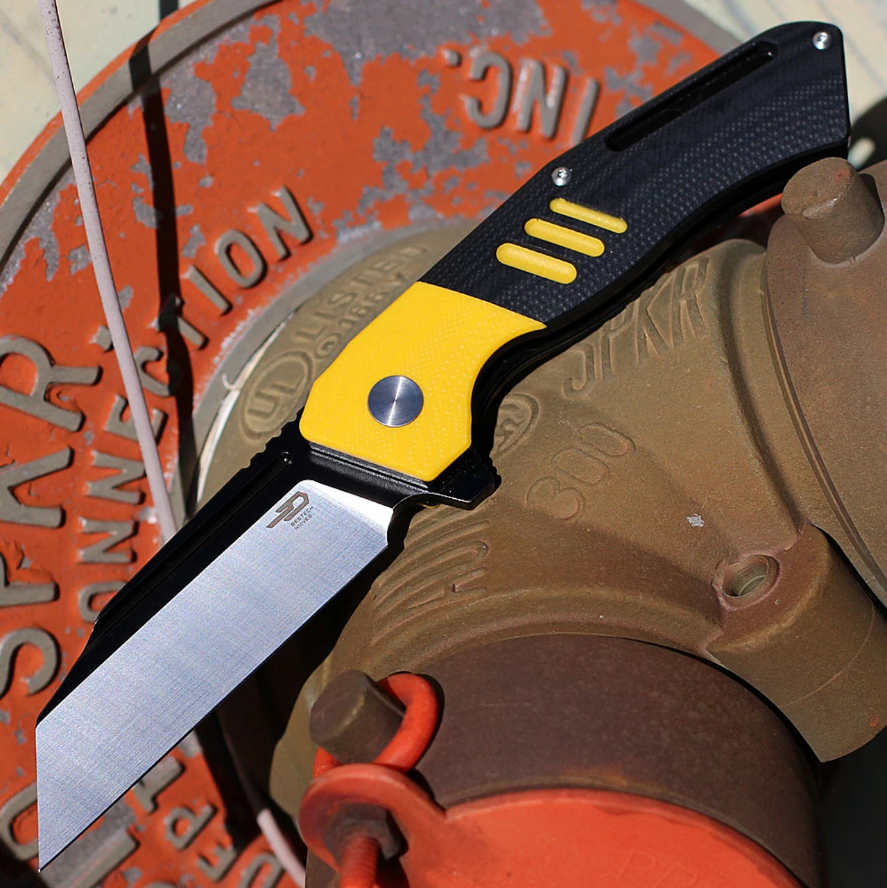 Bestech Rockface - Blk / Yellow G-10 (3.4" D2 Two Tone) BG46A 1 Bestech Rockface - Blk / Yellow G-10 (3.4" D2 Two Tone) BG46A